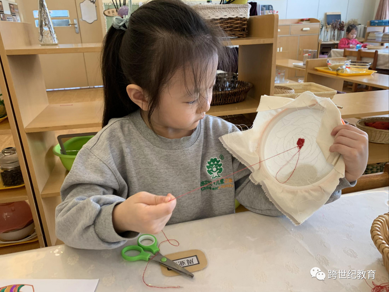 幼儿园秋季开学，孩子的入园焦虑症，老师应该怎么“治”？